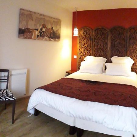 Bed and Breakfast La Cheneviere Saint-Remy-de-Chargnat Екстер'єр фото