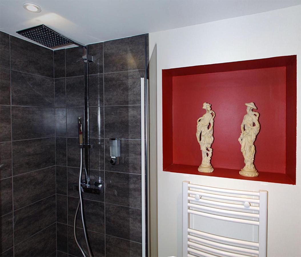 Bed and Breakfast La Cheneviere Saint-Remy-de-Chargnat Екстер'єр фото