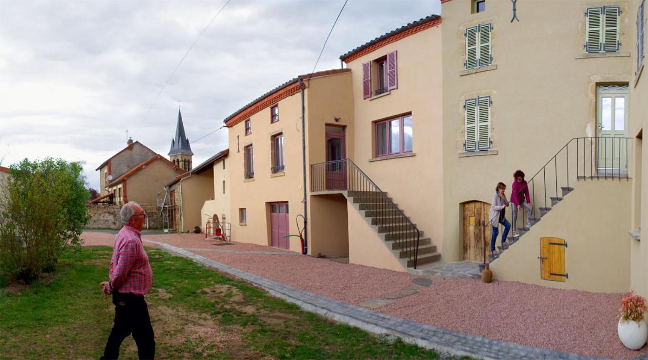 Bed and Breakfast La Cheneviere Saint-Remy-de-Chargnat Екстер'єр фото
