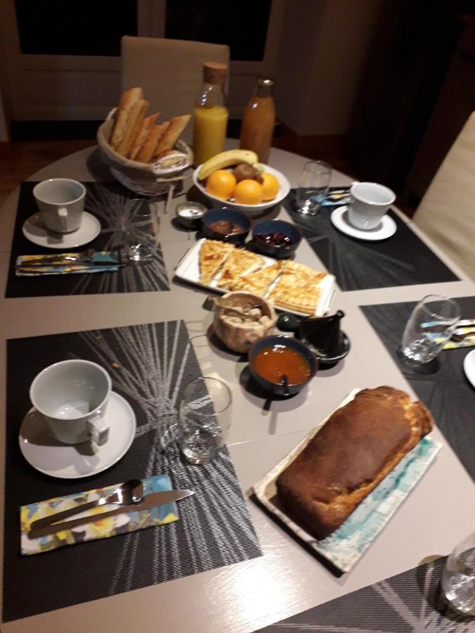 Bed and Breakfast La Cheneviere Saint-Remy-de-Chargnat Екстер'єр фото