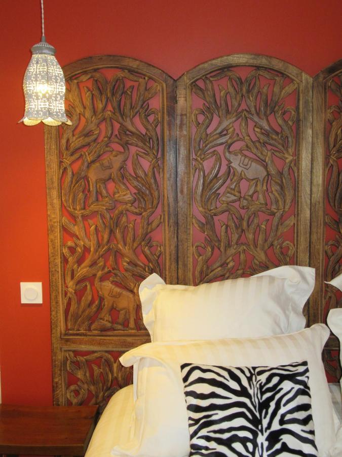 Bed and Breakfast La Cheneviere Saint-Remy-de-Chargnat Екстер'єр фото
